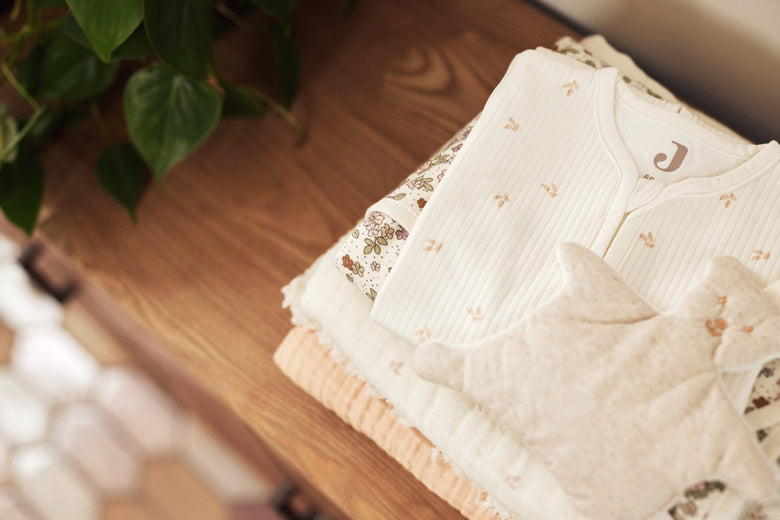 Getting the nursery spring-ready? Stylist Elina shares her tips!